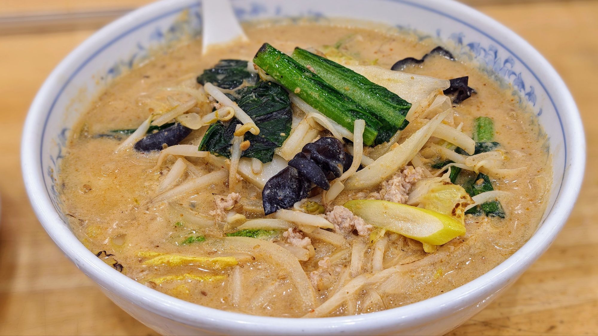 餃子の満州の豆乳味噌ラーメン