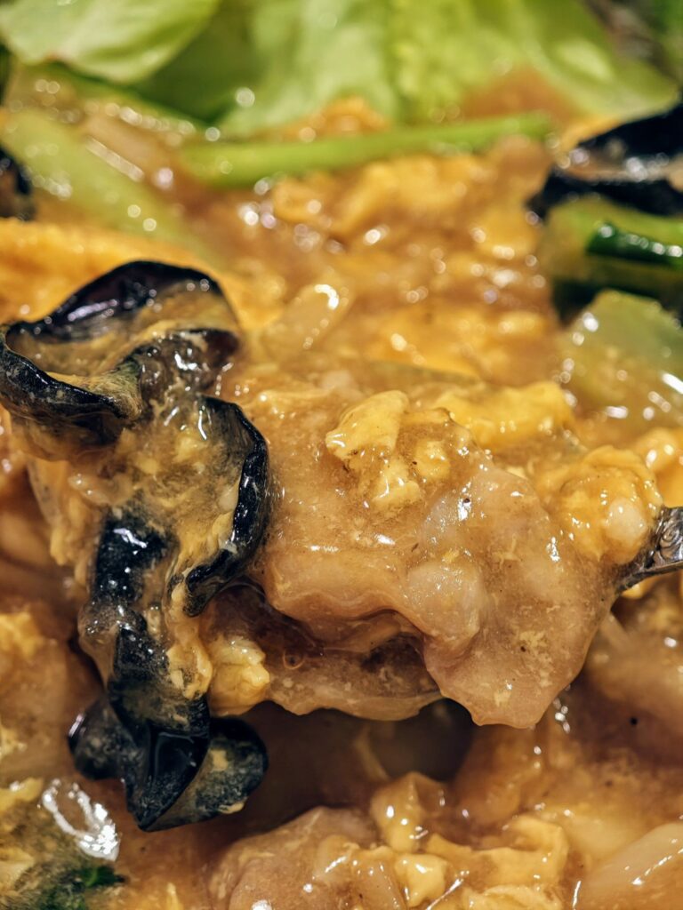 栄新の木耳玉子炒め