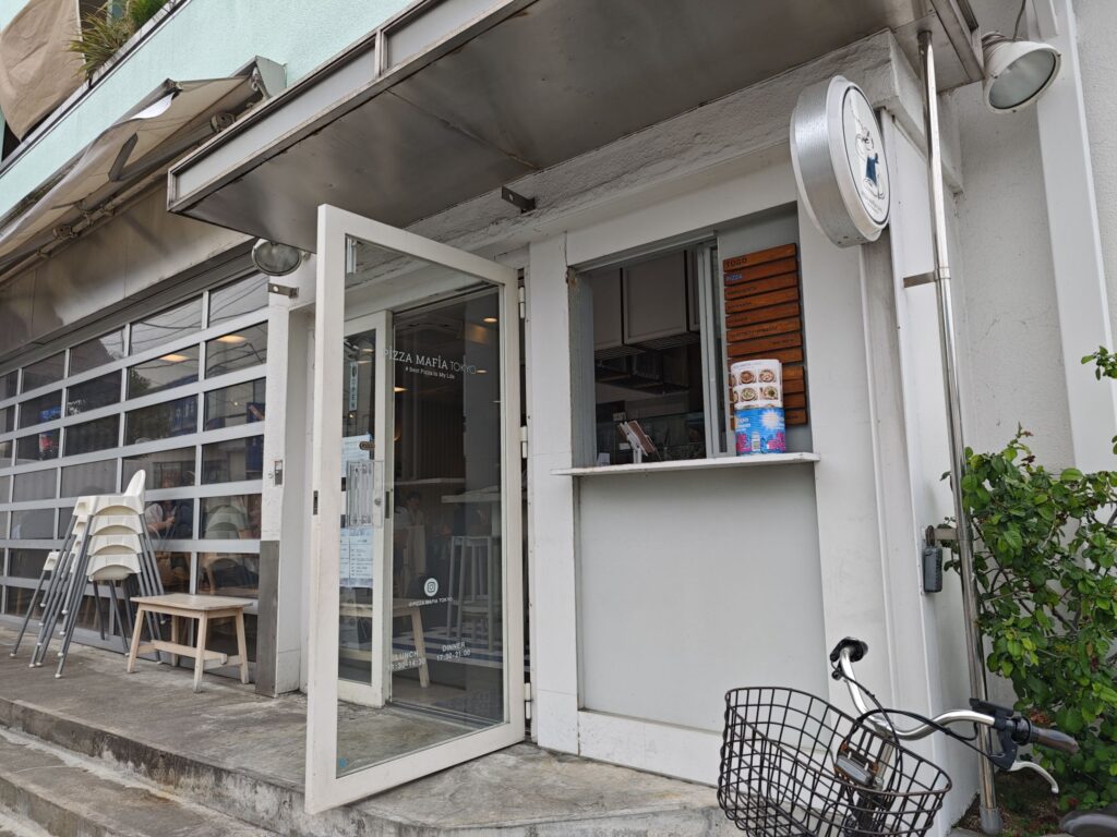PIZZA MAFIA TOKYO 桜新町の外観