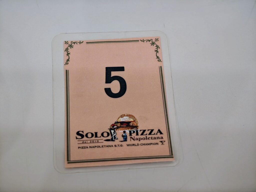 「イタリア展 日本橋三越本店 2025」の番号札