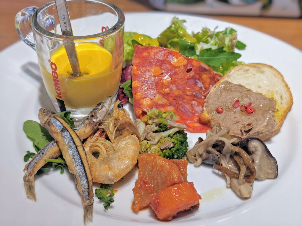 荻窪の「オカピート」の前菜盛り合わせ