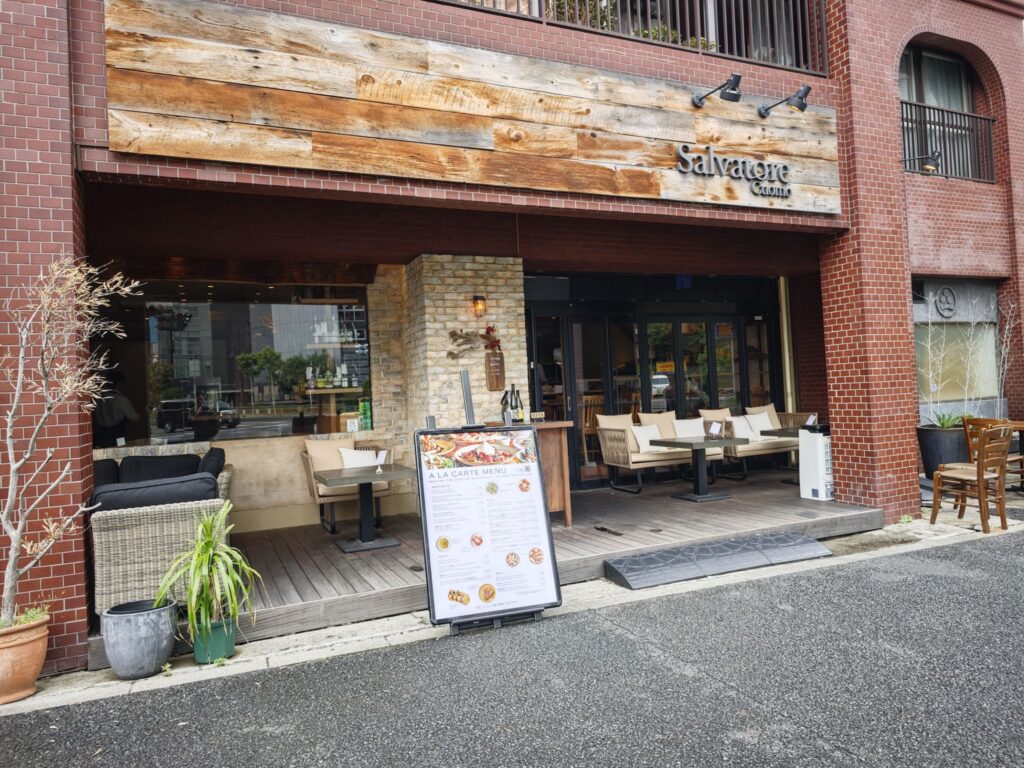 白金高輪「PIZZA SALVATORE CUOMO 白金 」の外観